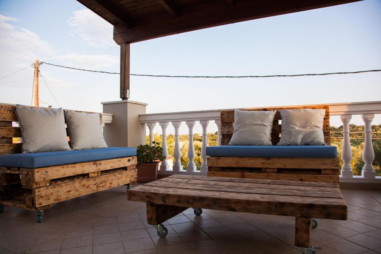 Villa Areti Dhorizata Luaran gambar